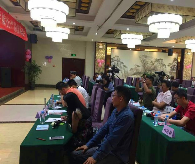 龙门海洋馆答谢会暨研学旅行产品发布会在迪尼斯伊川店成功举行