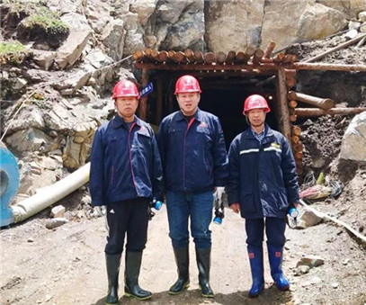 集团副总张海涛莅临兴海铜鑫生产一线指导工作