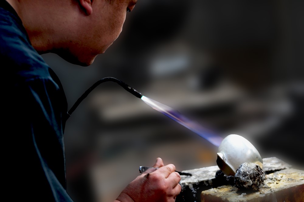 银觉正道 明泽在心——菩瑜匠心工艺传承人杨晓亮