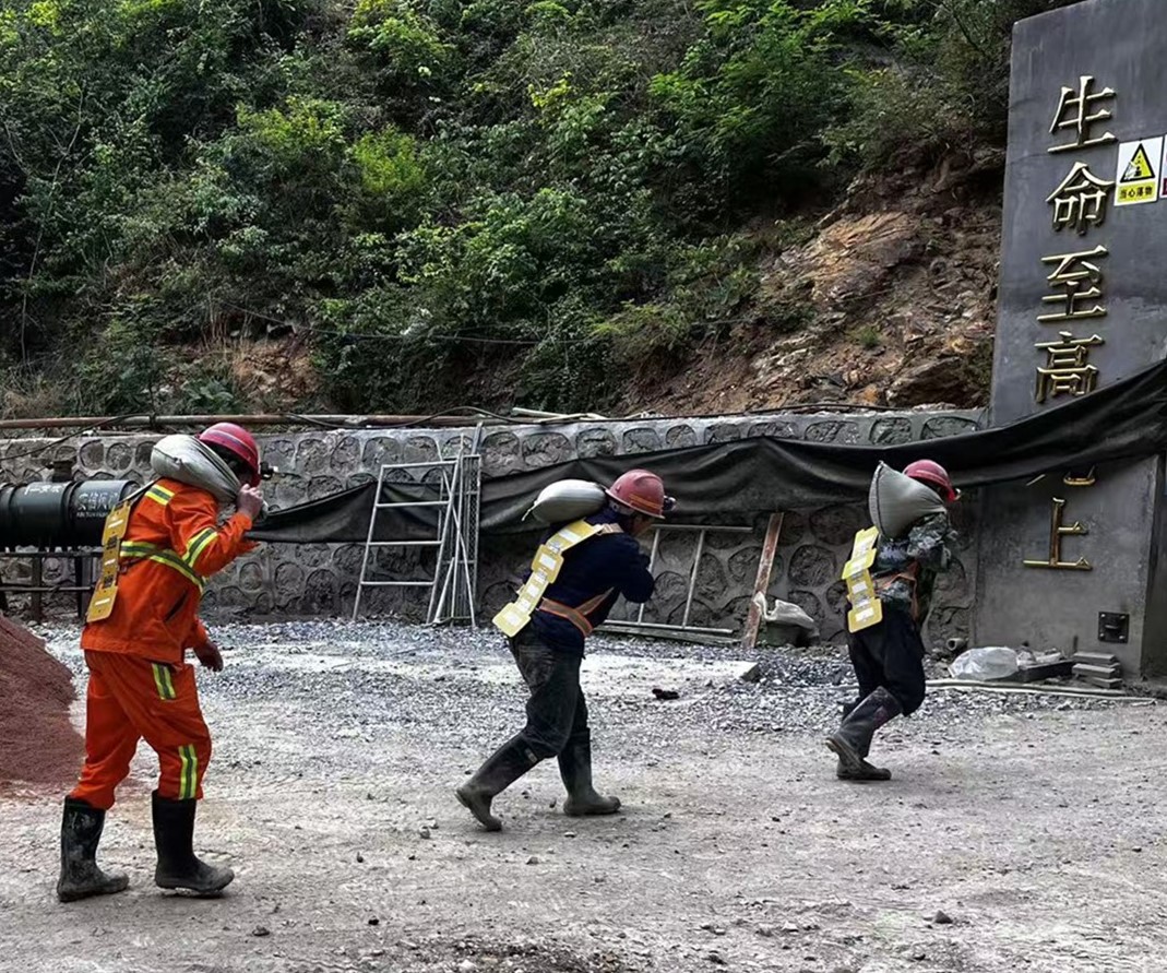 “汛” 速行动｜柳关栾卢铅锌矿成功开展雨季“三防”应急演练